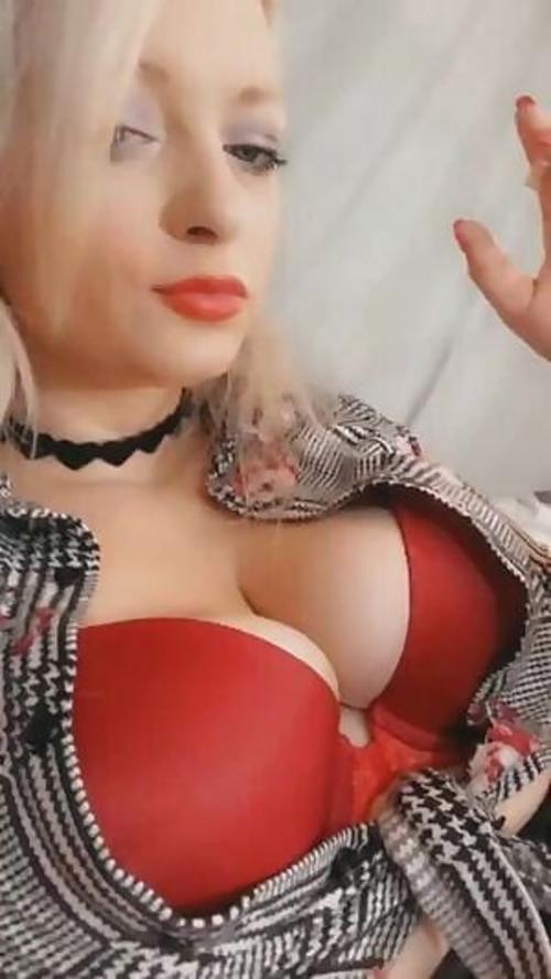 What's the name of this pornstar?