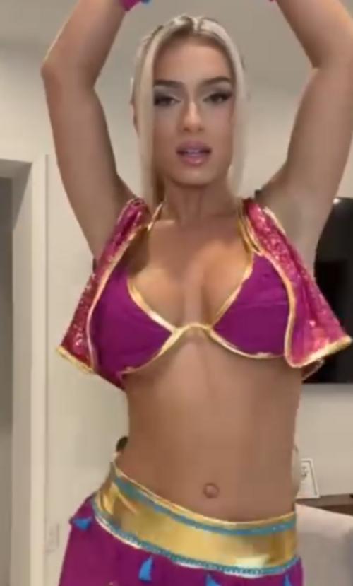 What's the name of this pornstar?