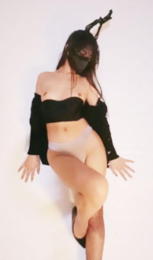 What's the name of this pornstar?