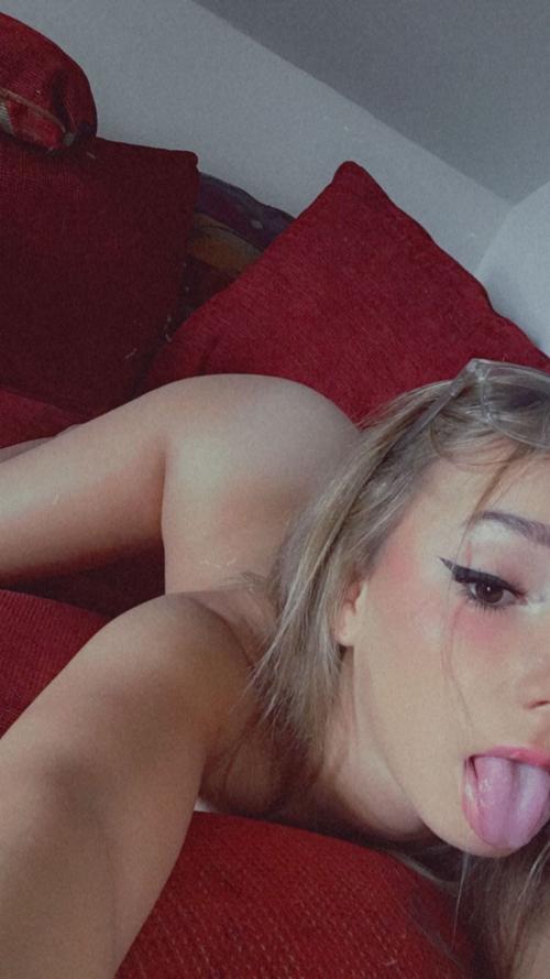 What's the name of this pornstar?