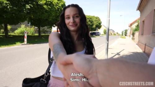 What's the name of this pornstar?