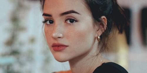 What's the name of this pornstar?