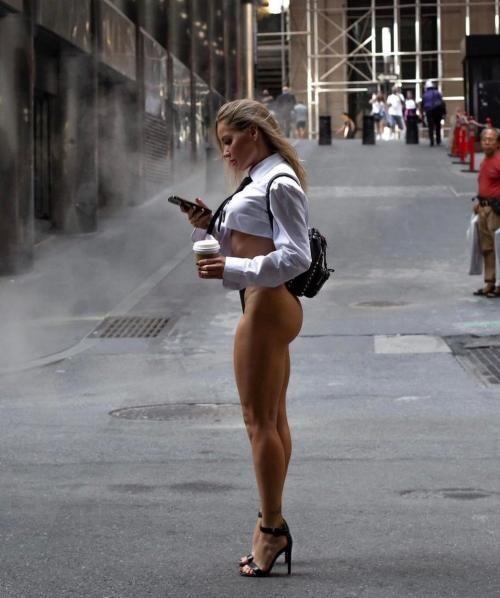 What's the name of this pornstar?