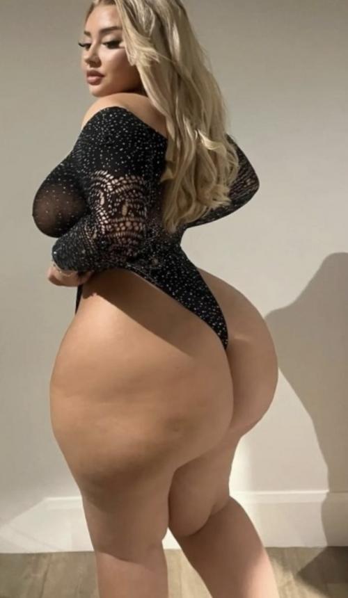 What's the name of this pornstar?