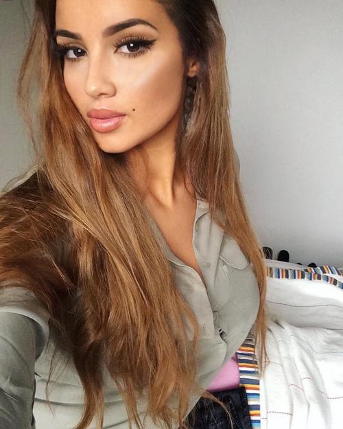 What's the name of this pornstar?