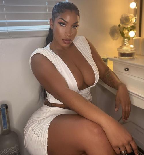 What's the name of this pornstar?