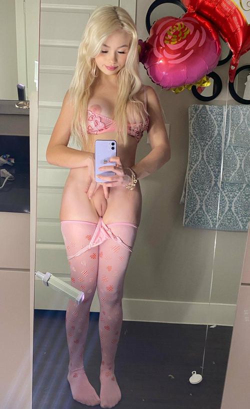 What's the name of this pornstar?