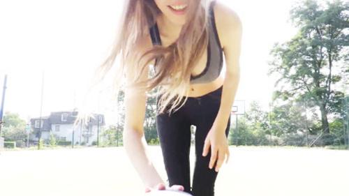 What's the name of this pornstar?