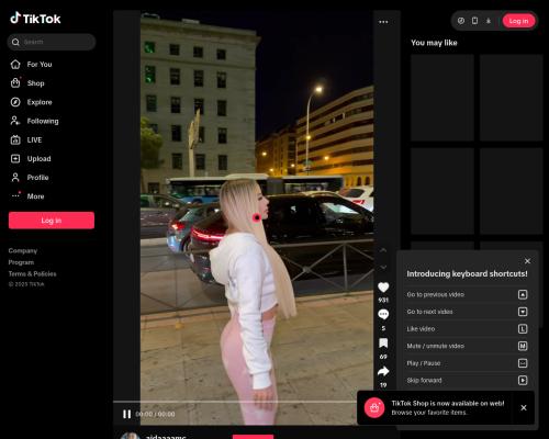 What's the name of this pornstar?