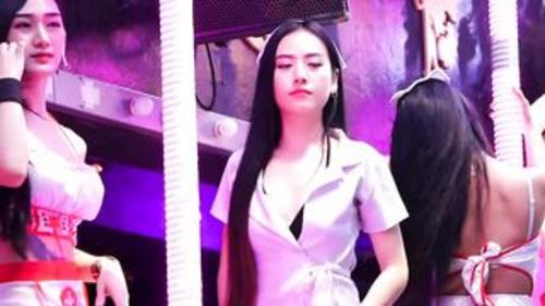 What's the name of this pornstar?