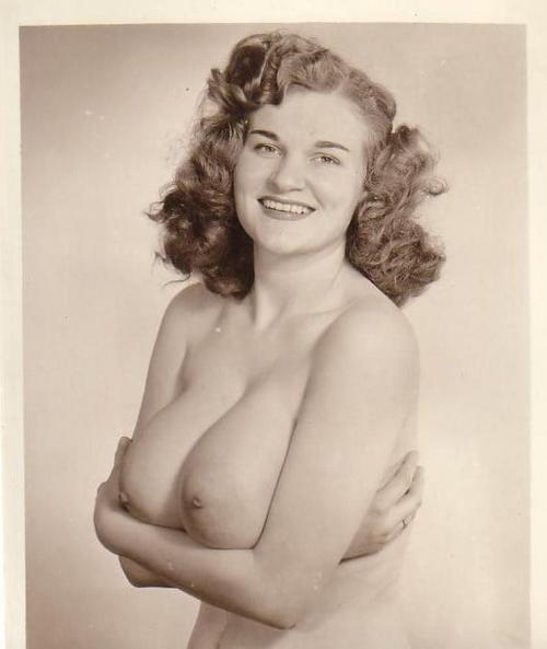 What's the name of this pornstar?