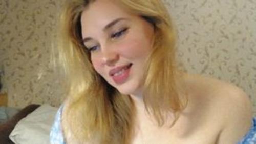 She's some kind of cam girl https://models.skyprivate.pro/models/1aij5-pinupgirl.html?locale=es