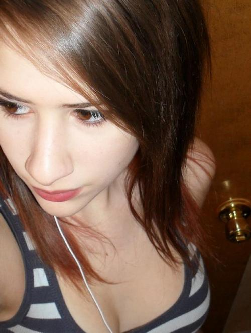 What's the name of this pornstar?