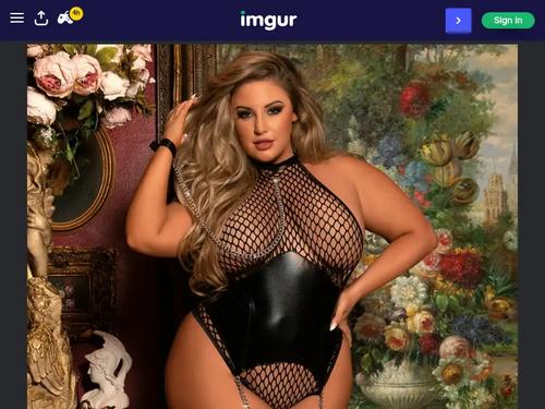 What's the name of this pornstar?