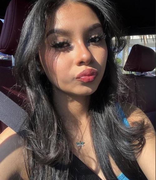 What's the name of this pornstar?