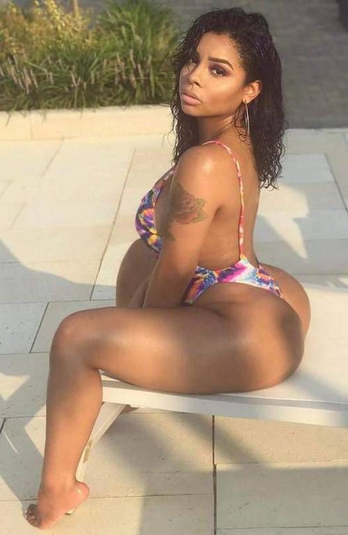 What's the name of this pornstar?