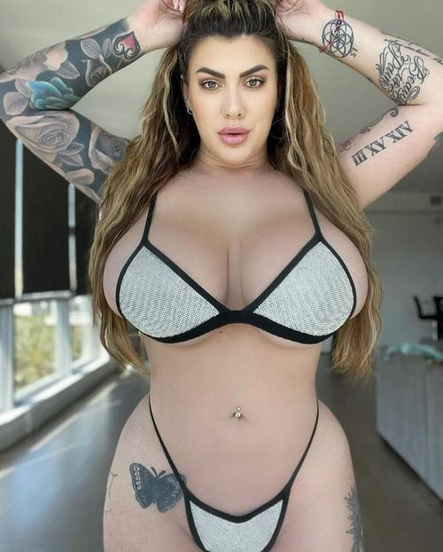 What's the name of this pornstar?