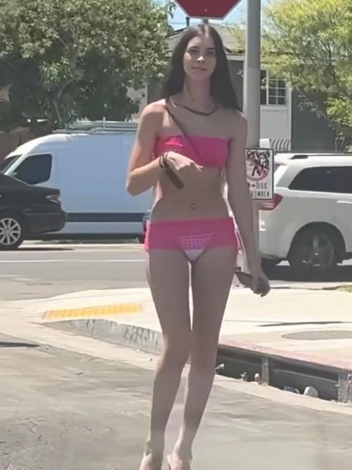 What's the name of this pornstar?