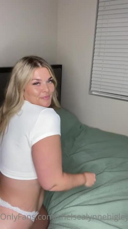 What's the name of this pornstar?