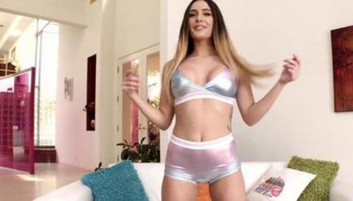 What's the name of this pornstar?