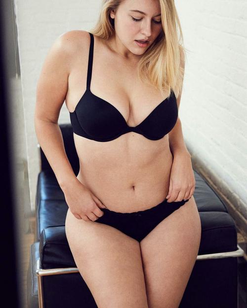 Baillie Ridell https://www.instagram.com/baillieriddell/