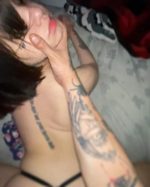 What's the name of this pornstar?