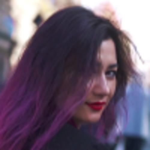 Anyone knows the name of this girl? 