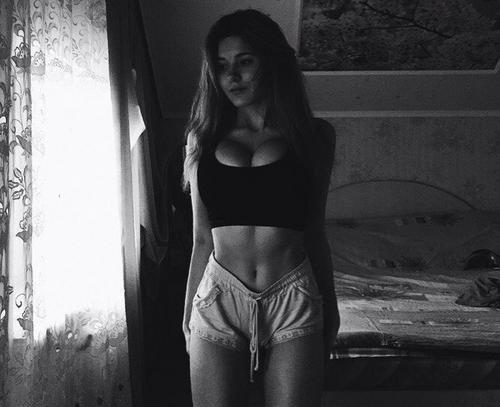 What's the name of this pornstar?