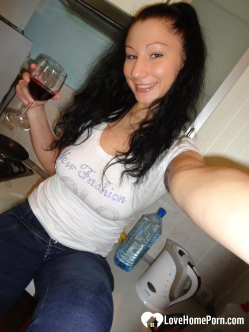 What's the name of this pornstar?