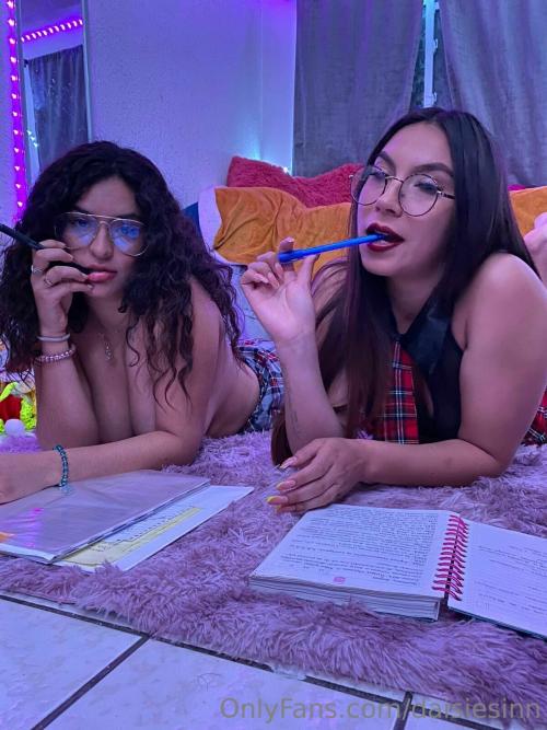 What's the name of this pornstar?