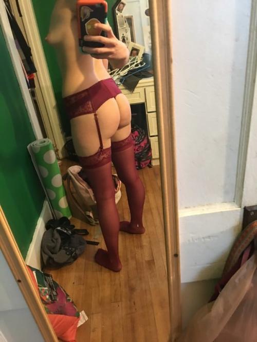 What's the name of this pornstar?