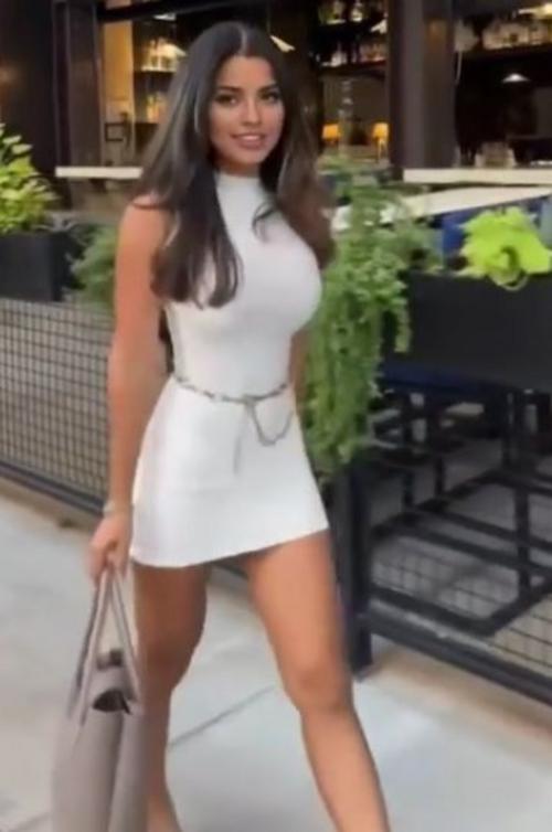 What's the name of this pornstar?