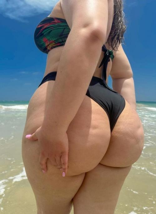 What's the name of this pornstar?