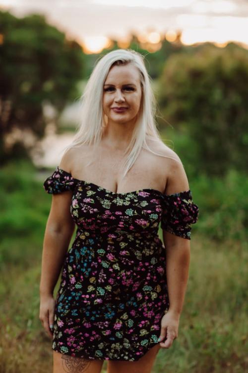 What's the name of this pornstar?