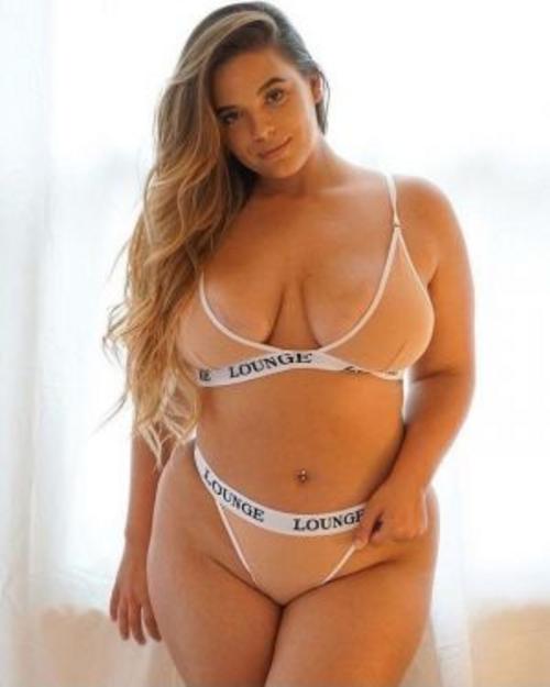 What's the name of this pornstar?