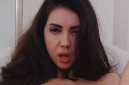 What's the name of this pornstar?