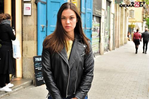 What's the name of this pornstar?