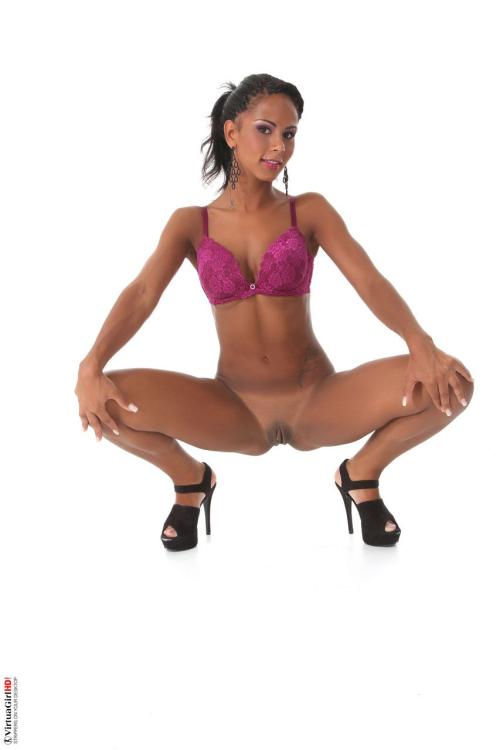 What's the name of this pornstar?