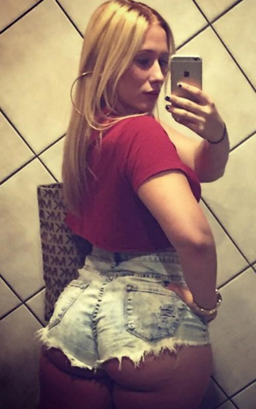 What's the name of this pornstar?