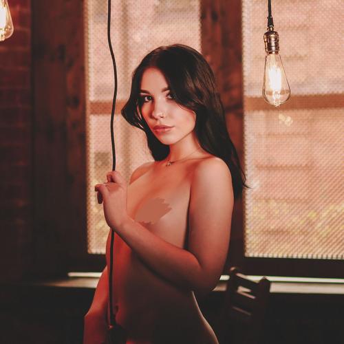 What's the name of this pornstar?