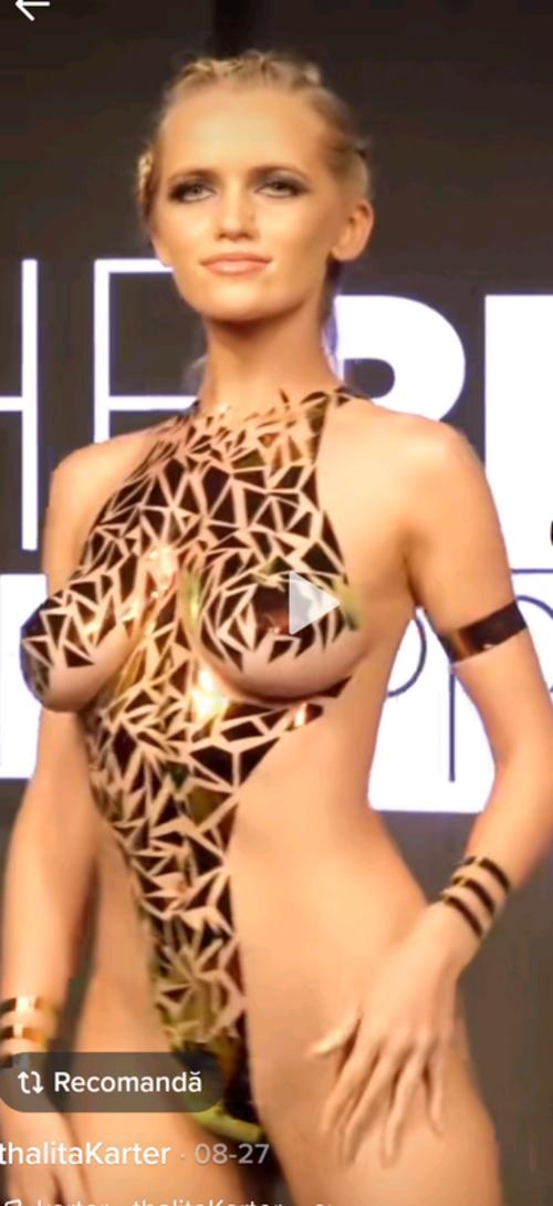 What's the name of this pornstar?