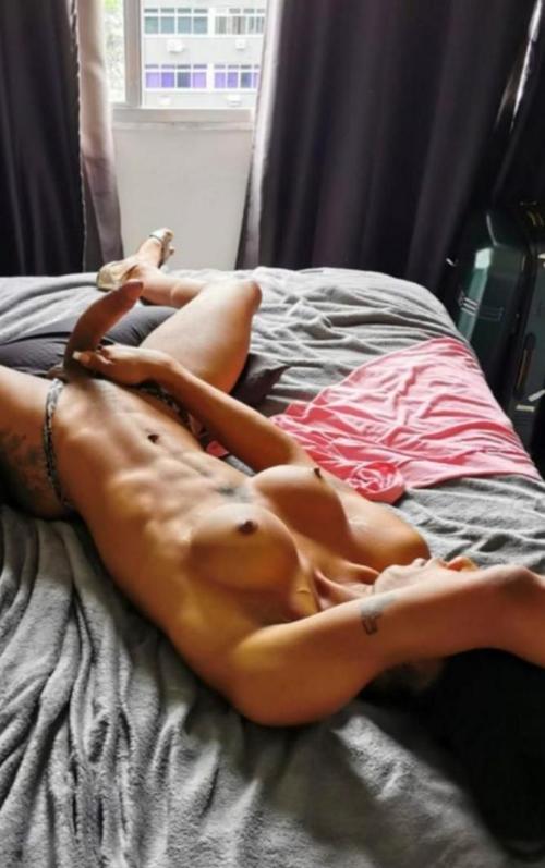 What's the name of this pornstar?