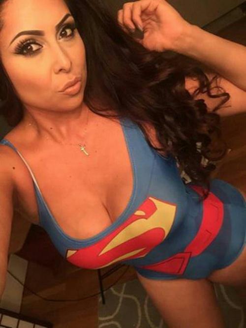 What's the name of this pornstar?