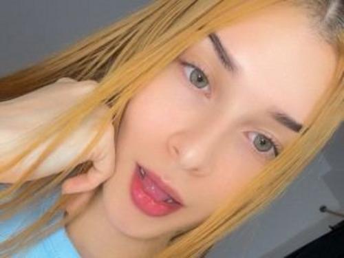 What's the name of this pornstar?