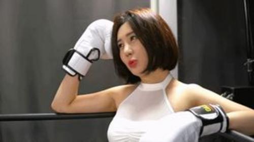 What's the name of this pornstar?