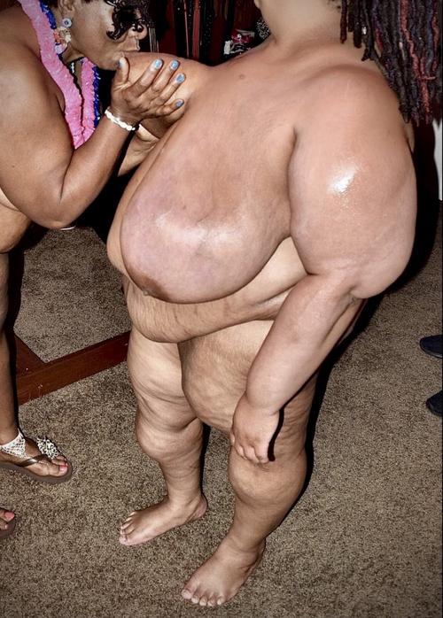 Anyone knows her name?