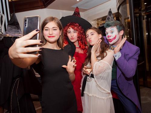 What's the name of this pornstar?