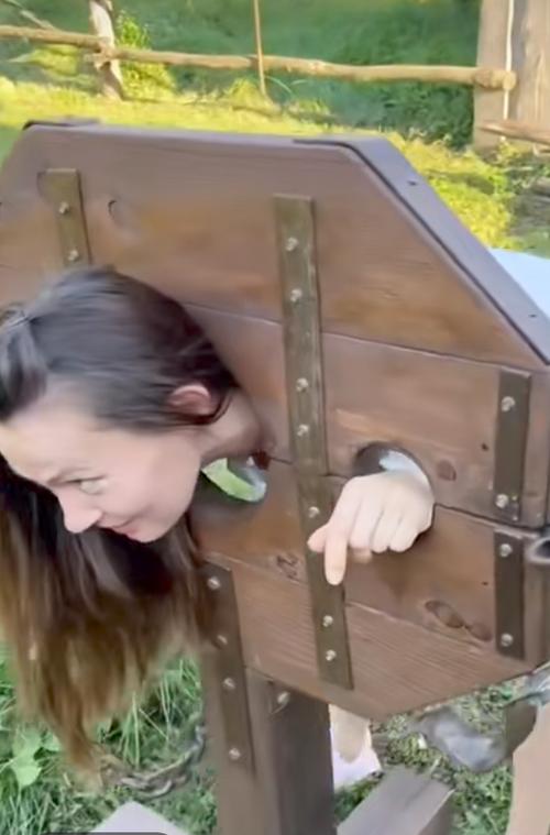 What's the name of this pornstar?