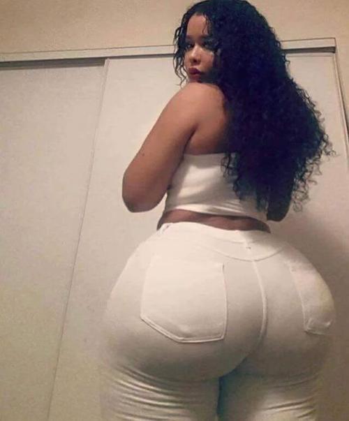 What's the name of this pornstar?