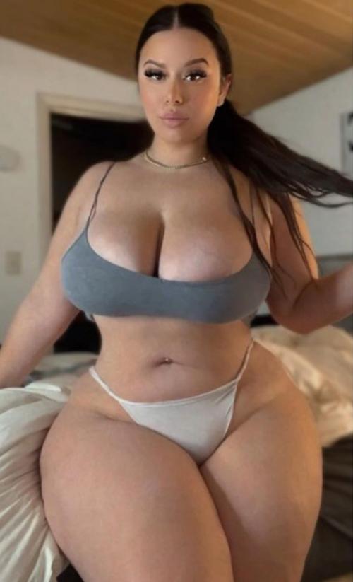 Blondiemami aka  
blondiemami, blondiemamii, strong_n_curvy    https://twitter.com/blondiemamii  l  https://www.twpornstars.com/hashtag/blondiemamii  l  https://thefap.net/blondiemami-57924/